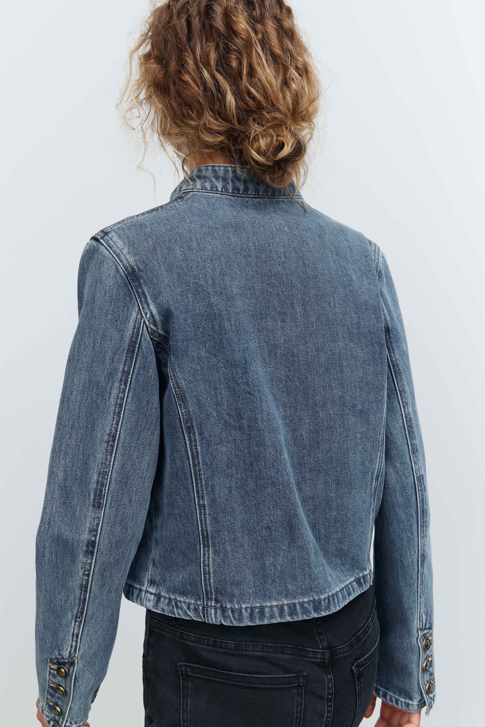 VINTAGE BLUE