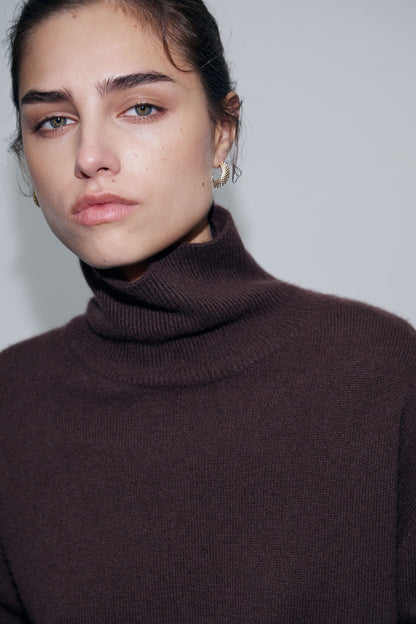 DARK BROWN