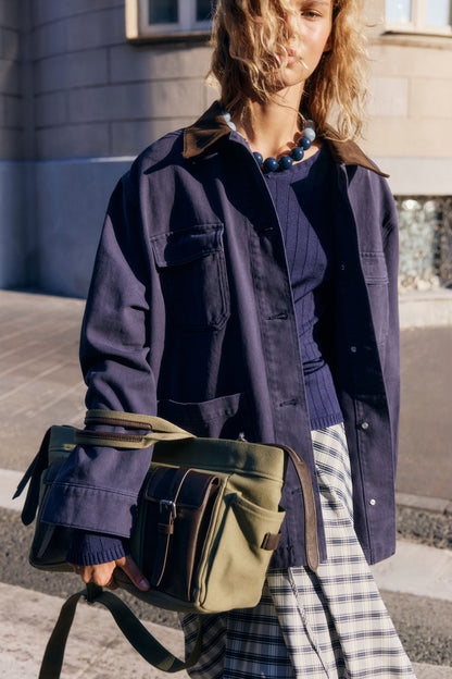 KHAKI