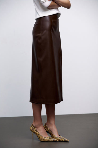 DARK BROWN
