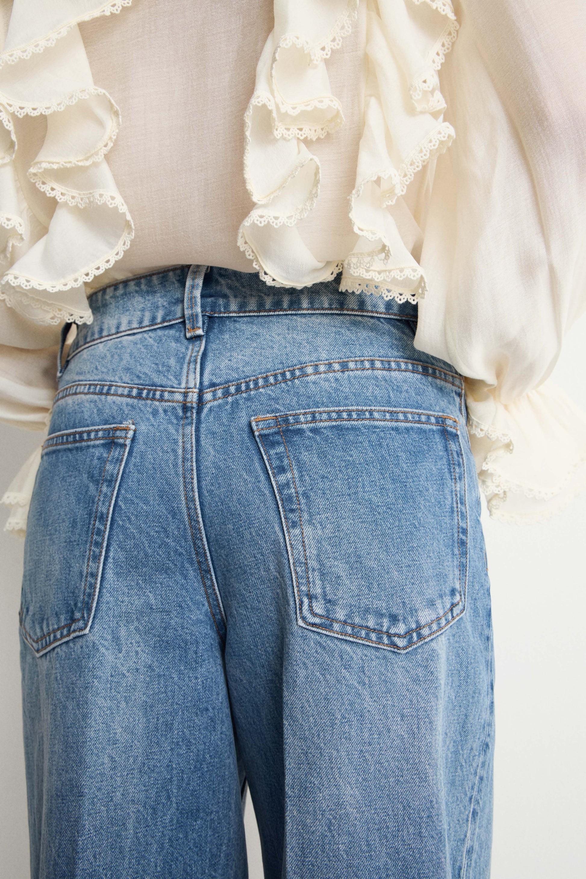 VINTAGE BLUE