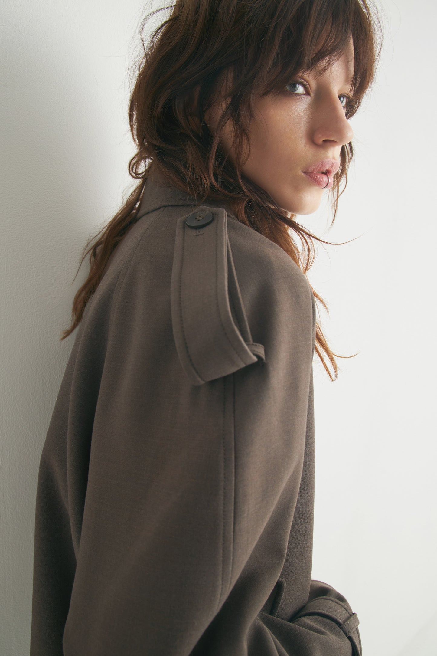 DARK BROWN