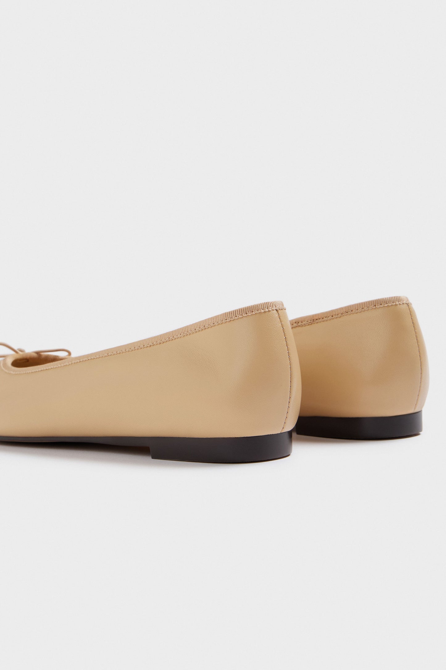 LIGHT BEIGE