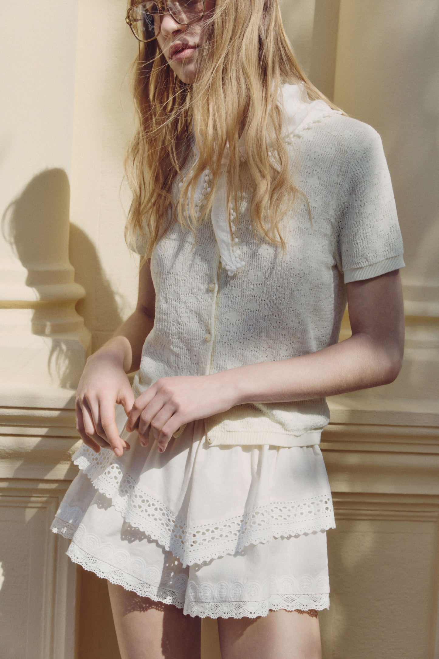 LIGHT BEIGE