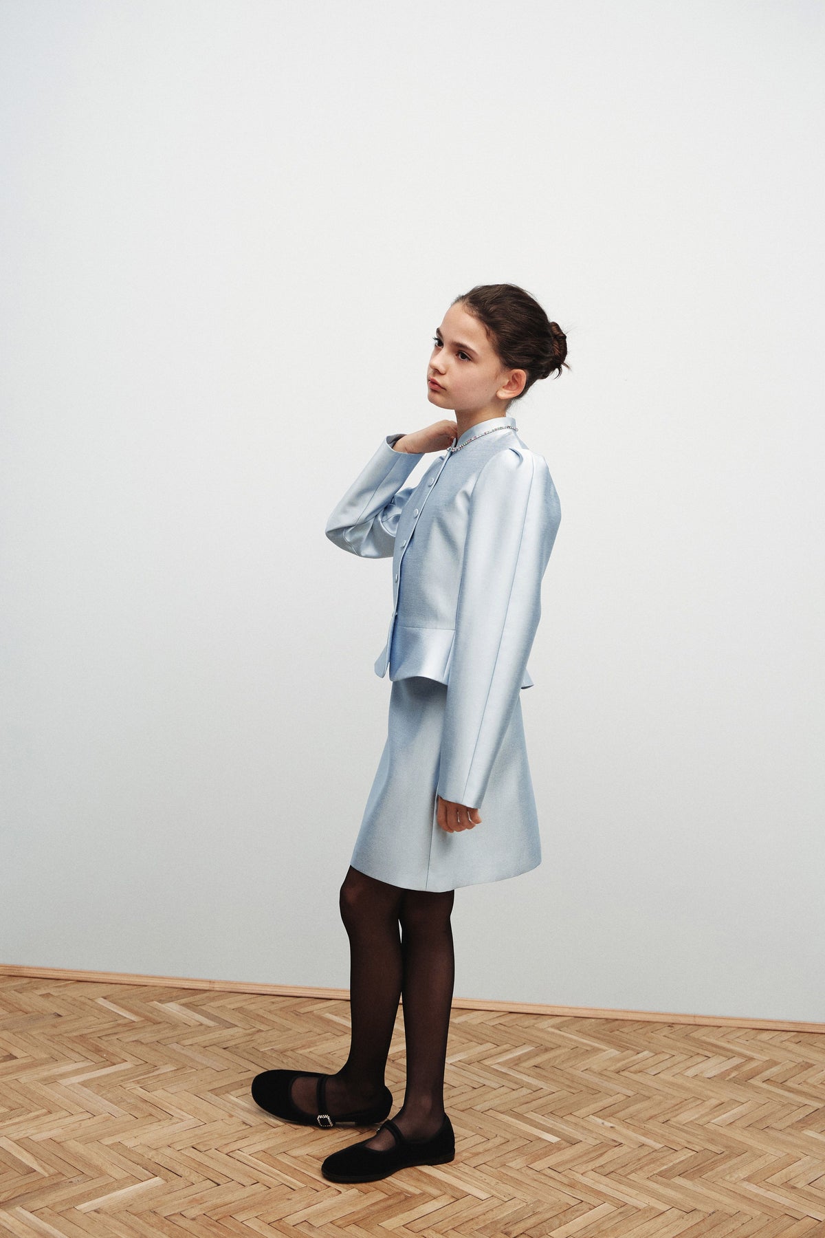 LIGHT BLUE