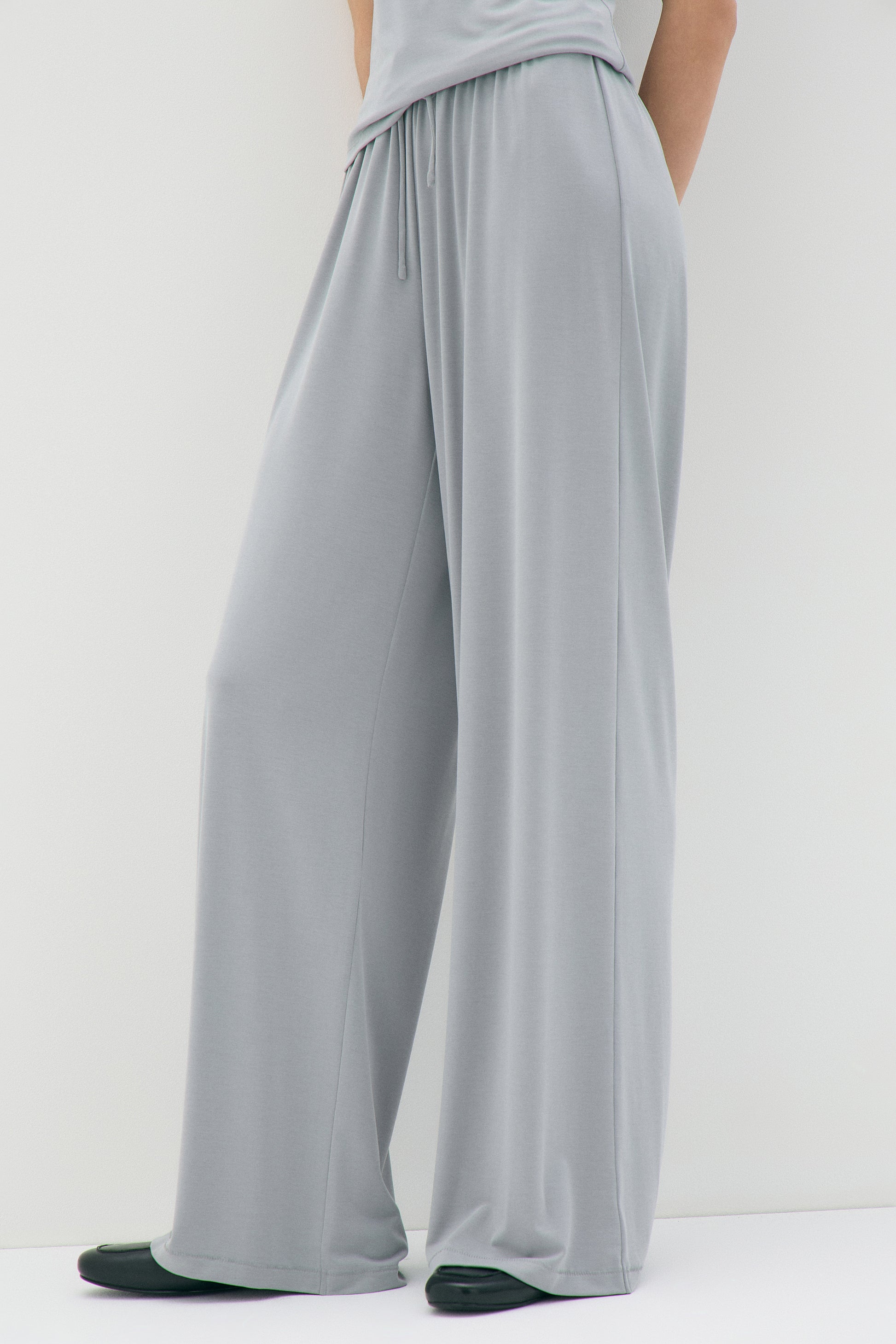 GREY BLUE