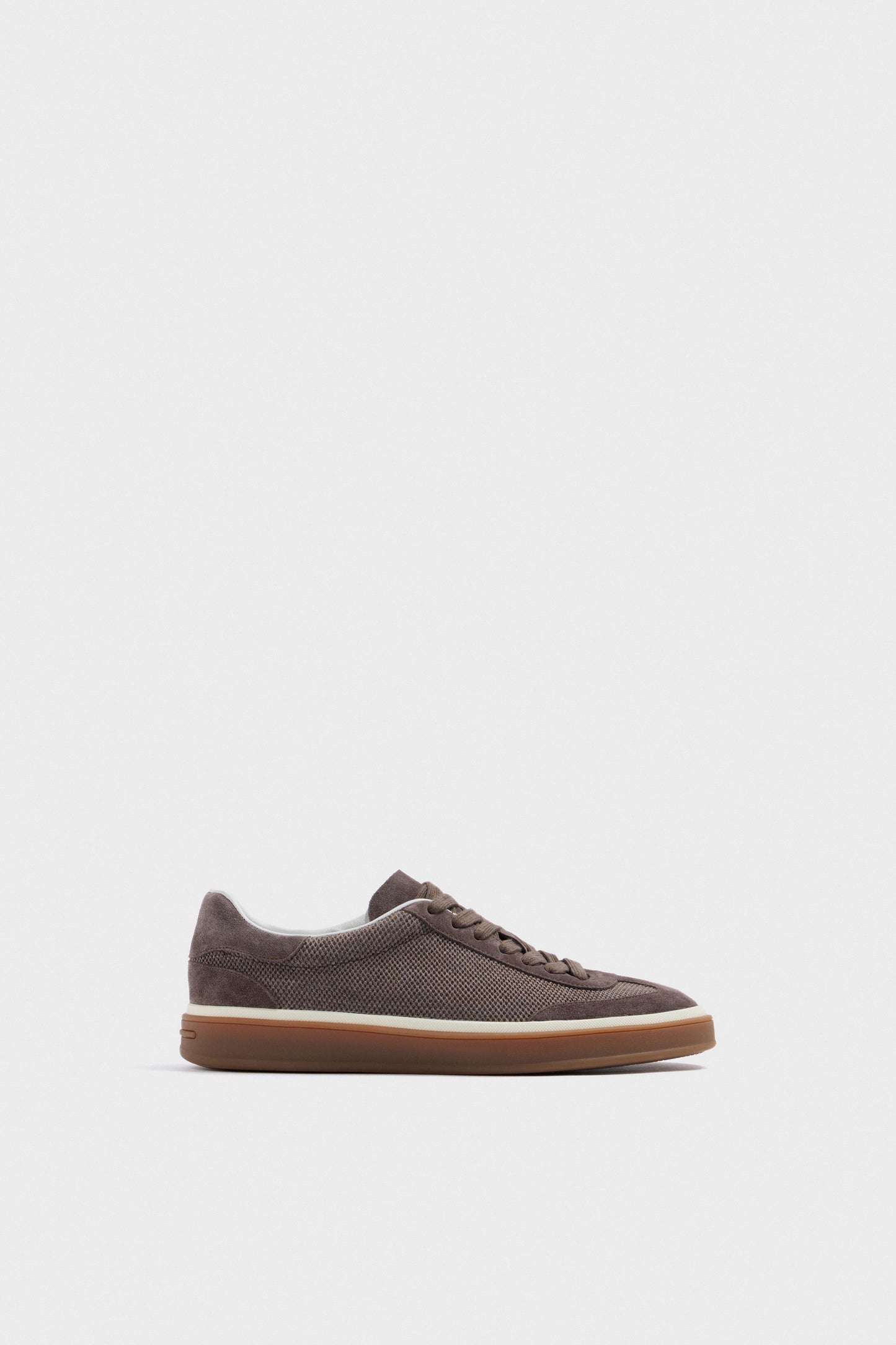 GRAY BROWN