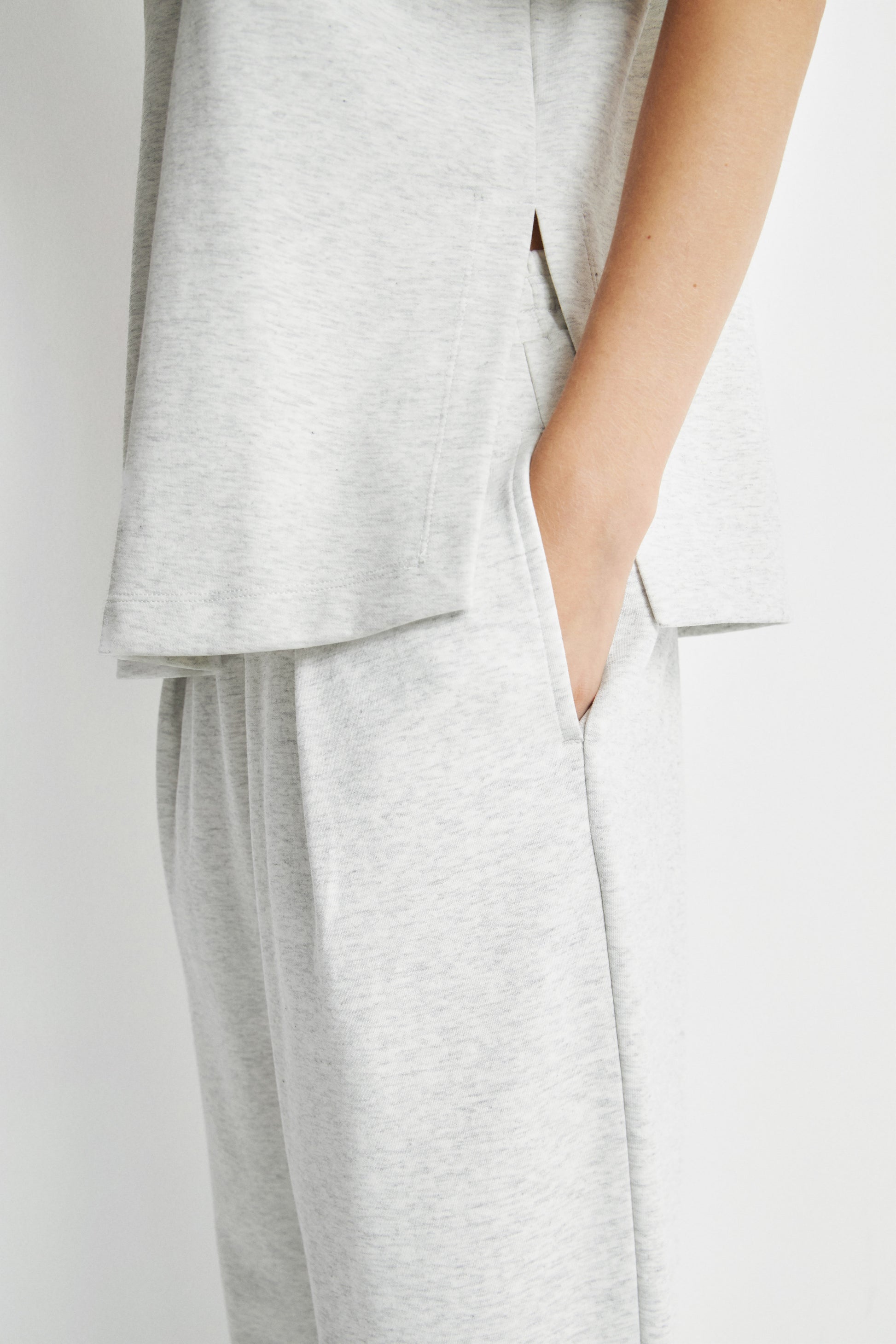 LIGHT GREY MELANGE