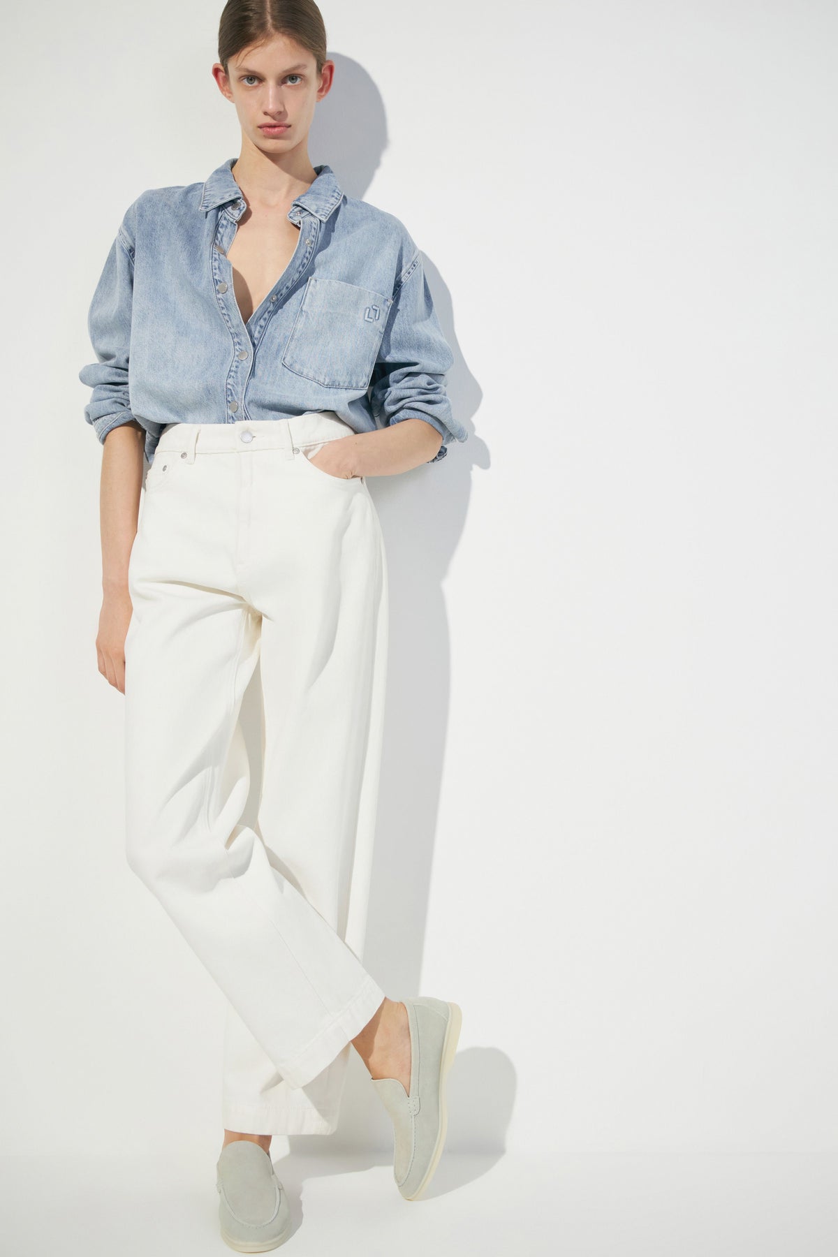 LIGHT GREY