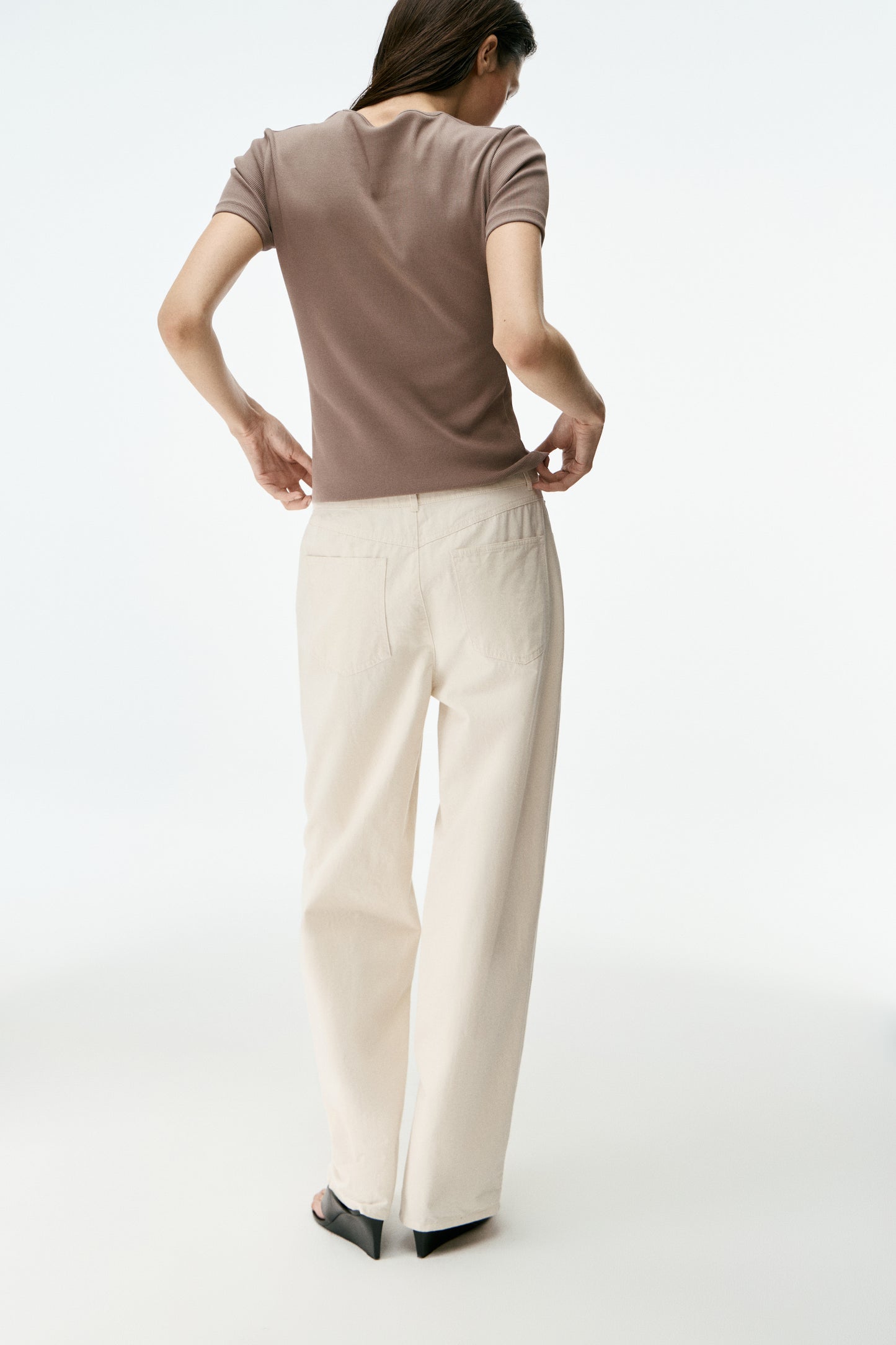 GREY BEIGE