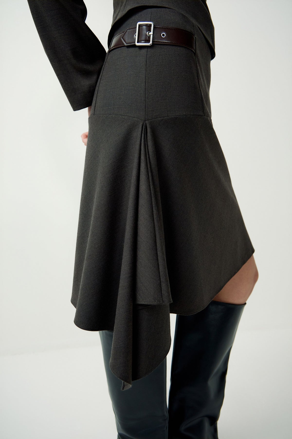 GREY/BLACK
