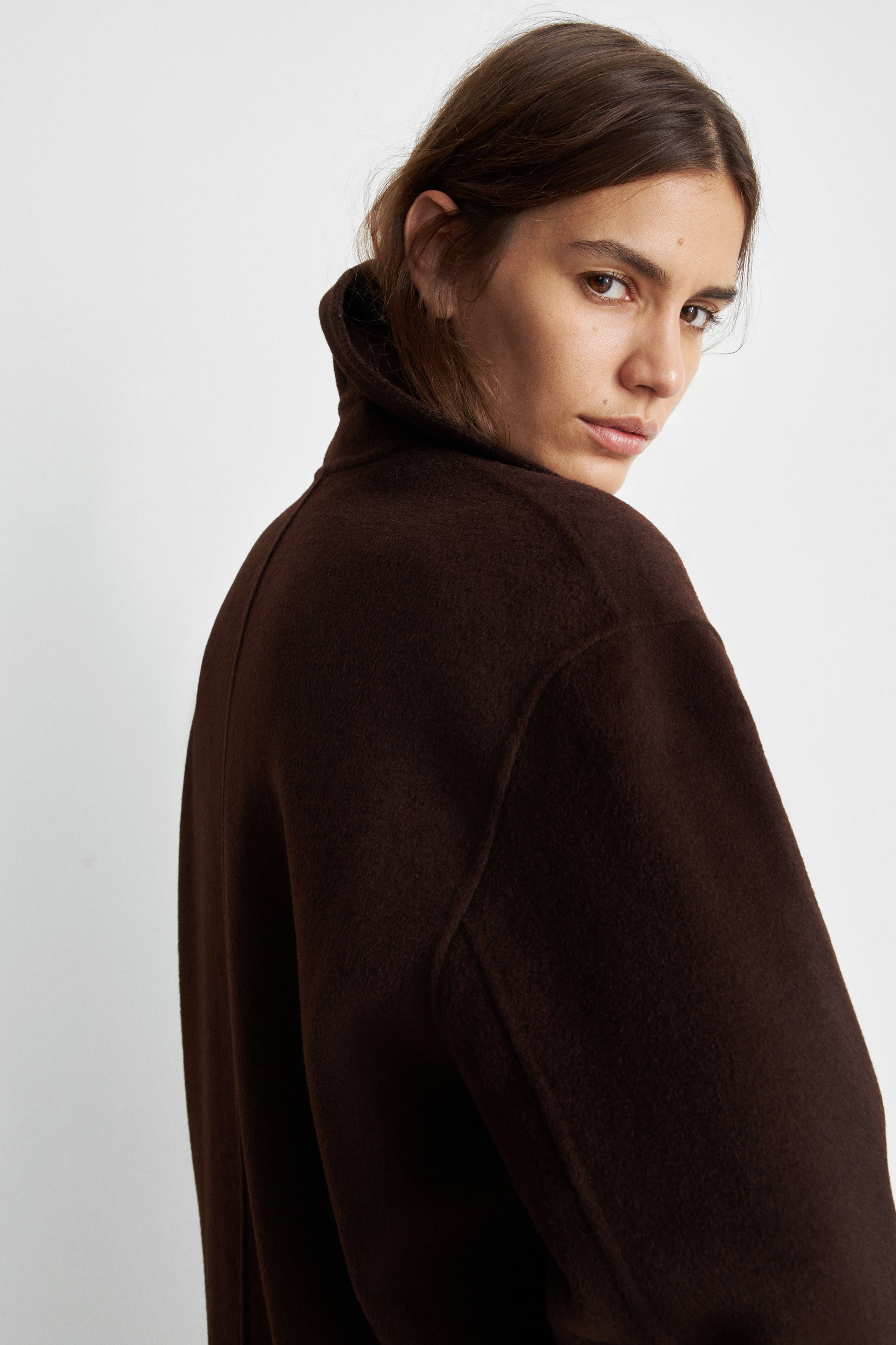DARK BROWN