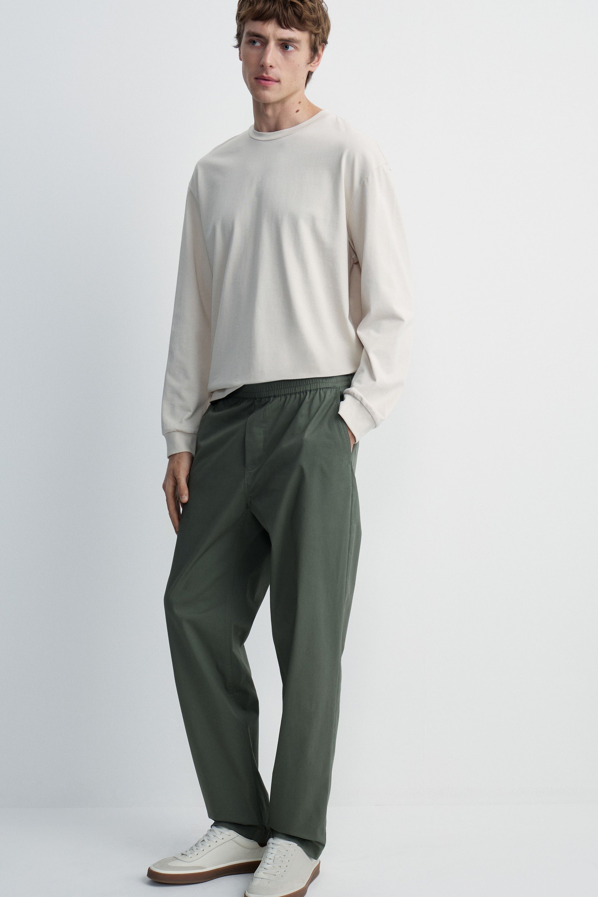 KHAKI