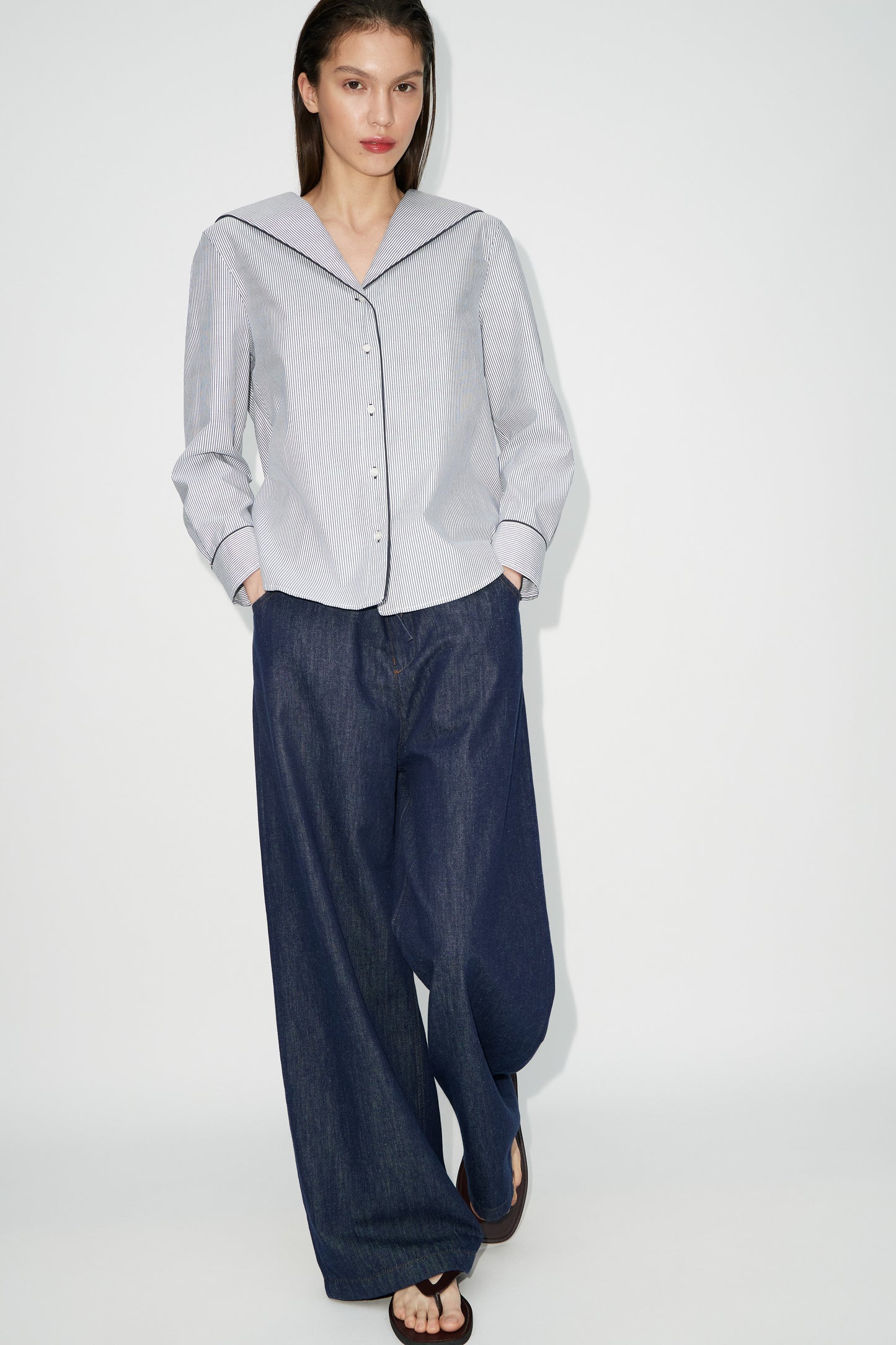 DARK BLUE/WHITE