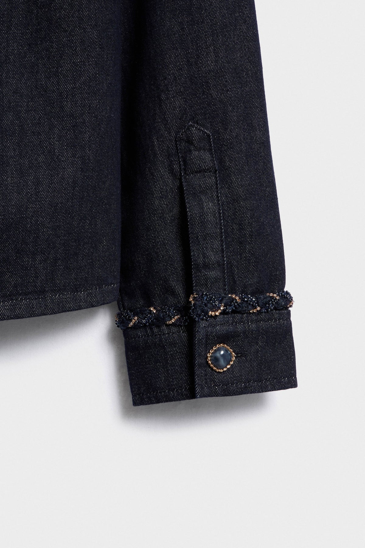 DARK BLUE