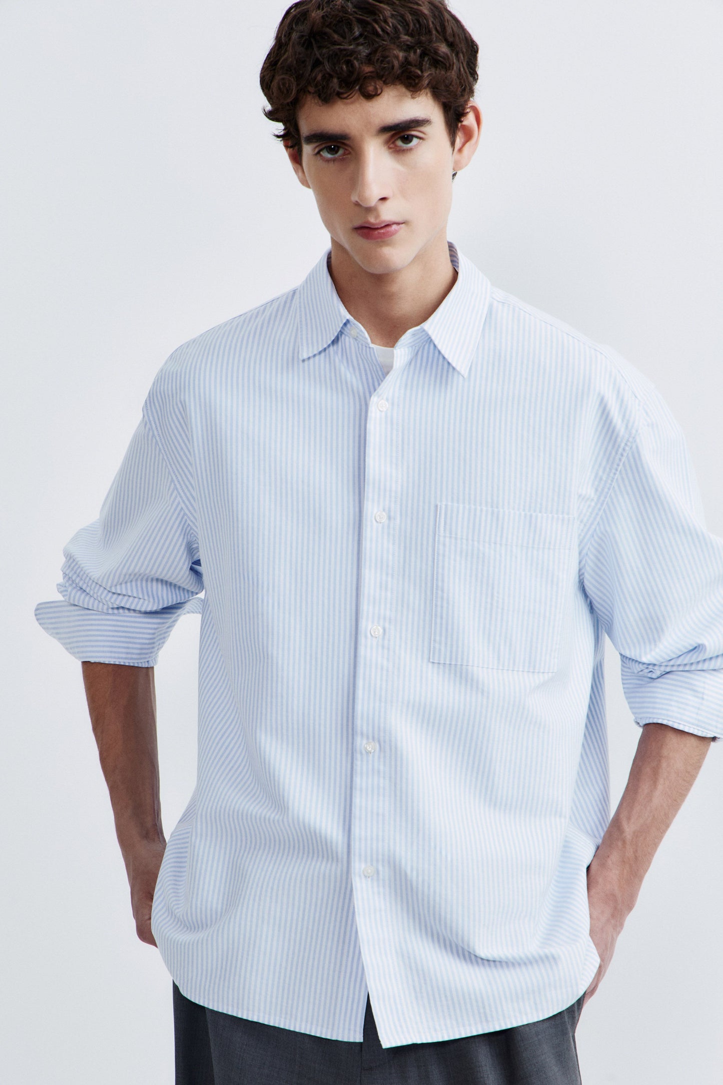 WHITE/BLUE