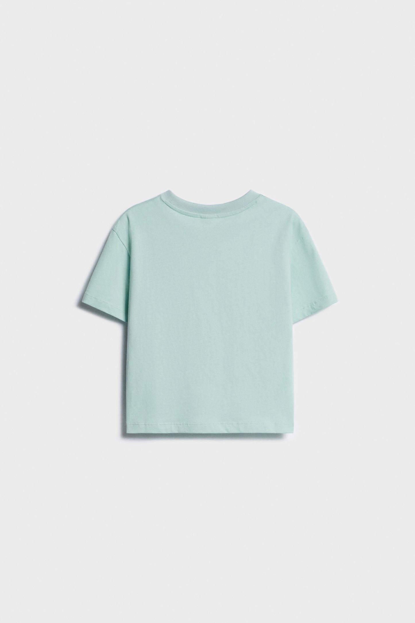 LIGHT GREEN