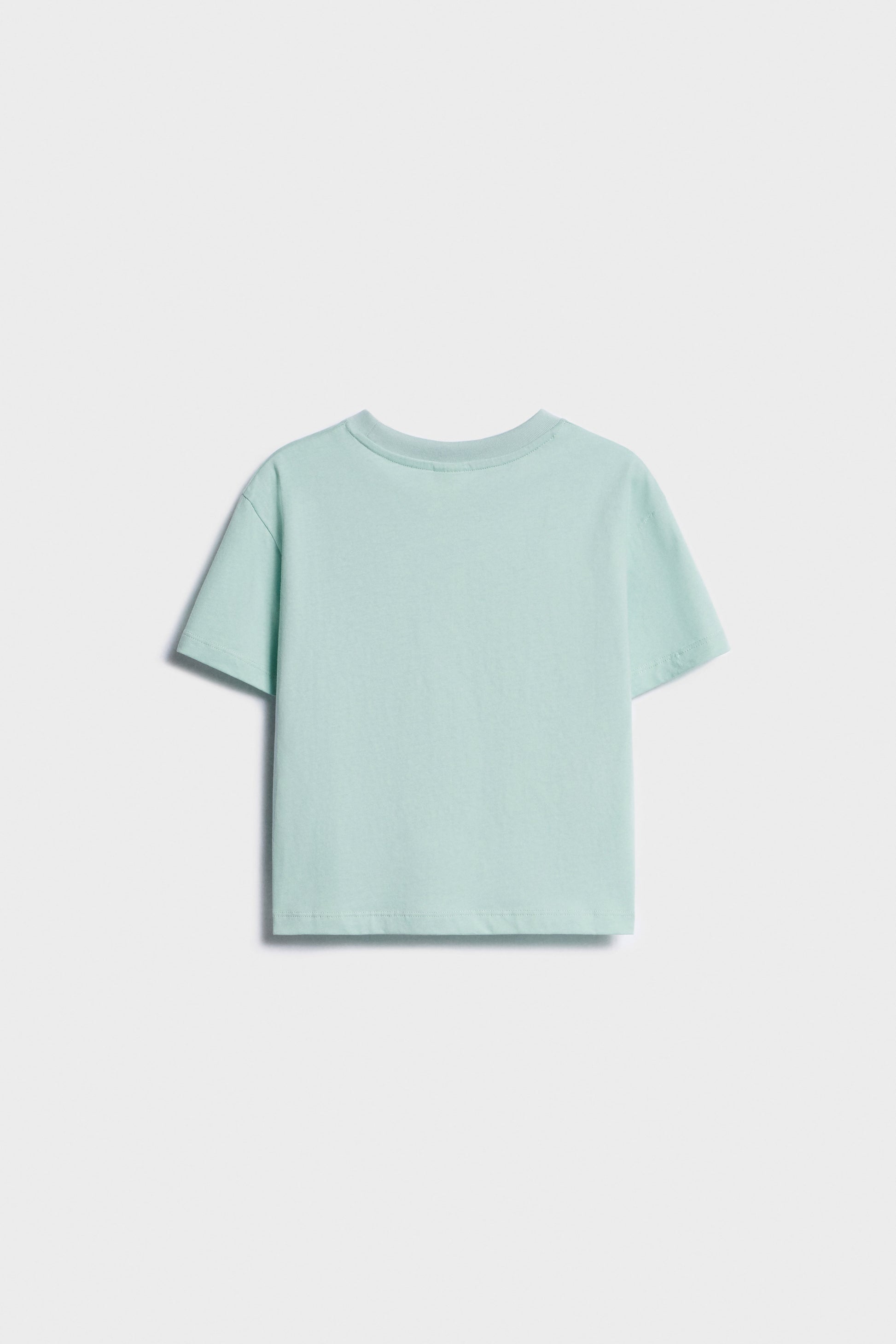 LIGHT GREEN