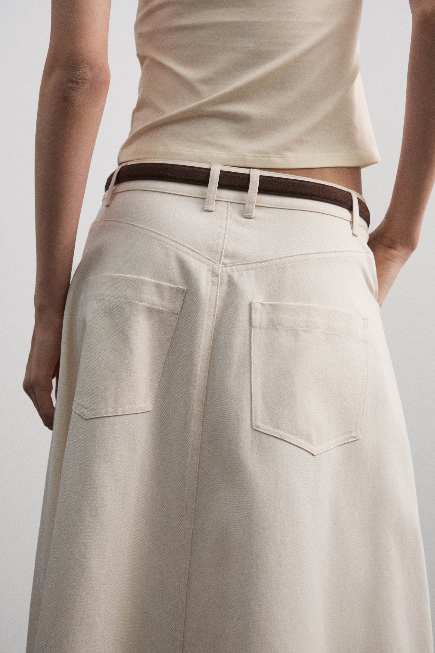 LIGHT BEIGE