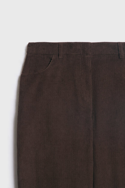 DARK BROWN