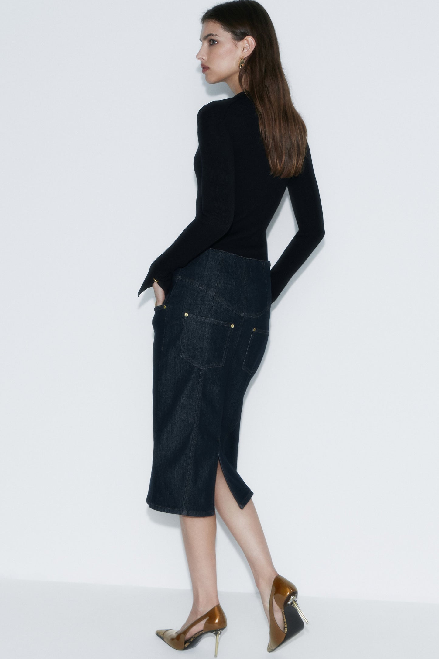 DARK BLUE