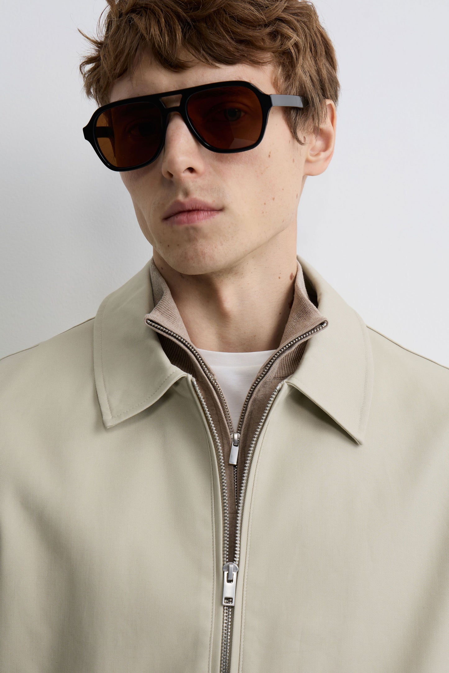 LIGHT BEIGE