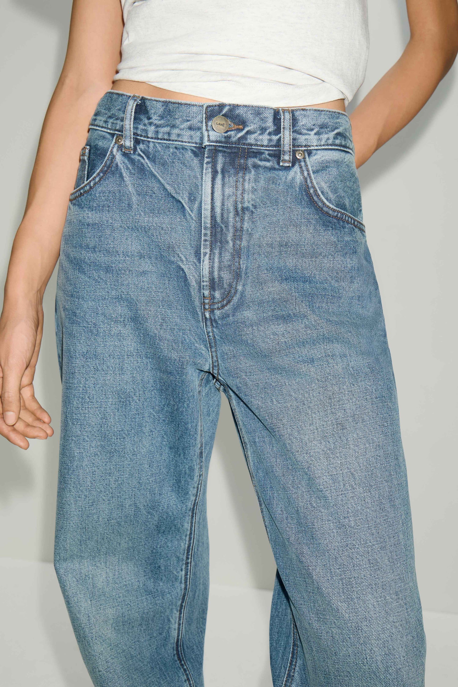 VINTAGE BLUE