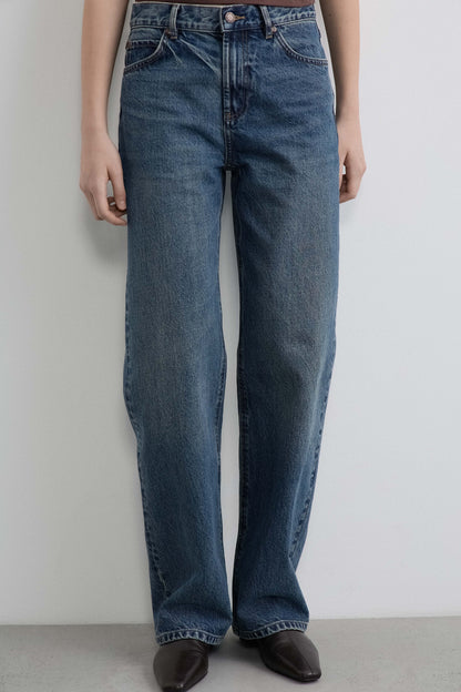 VINTAGE BLUE