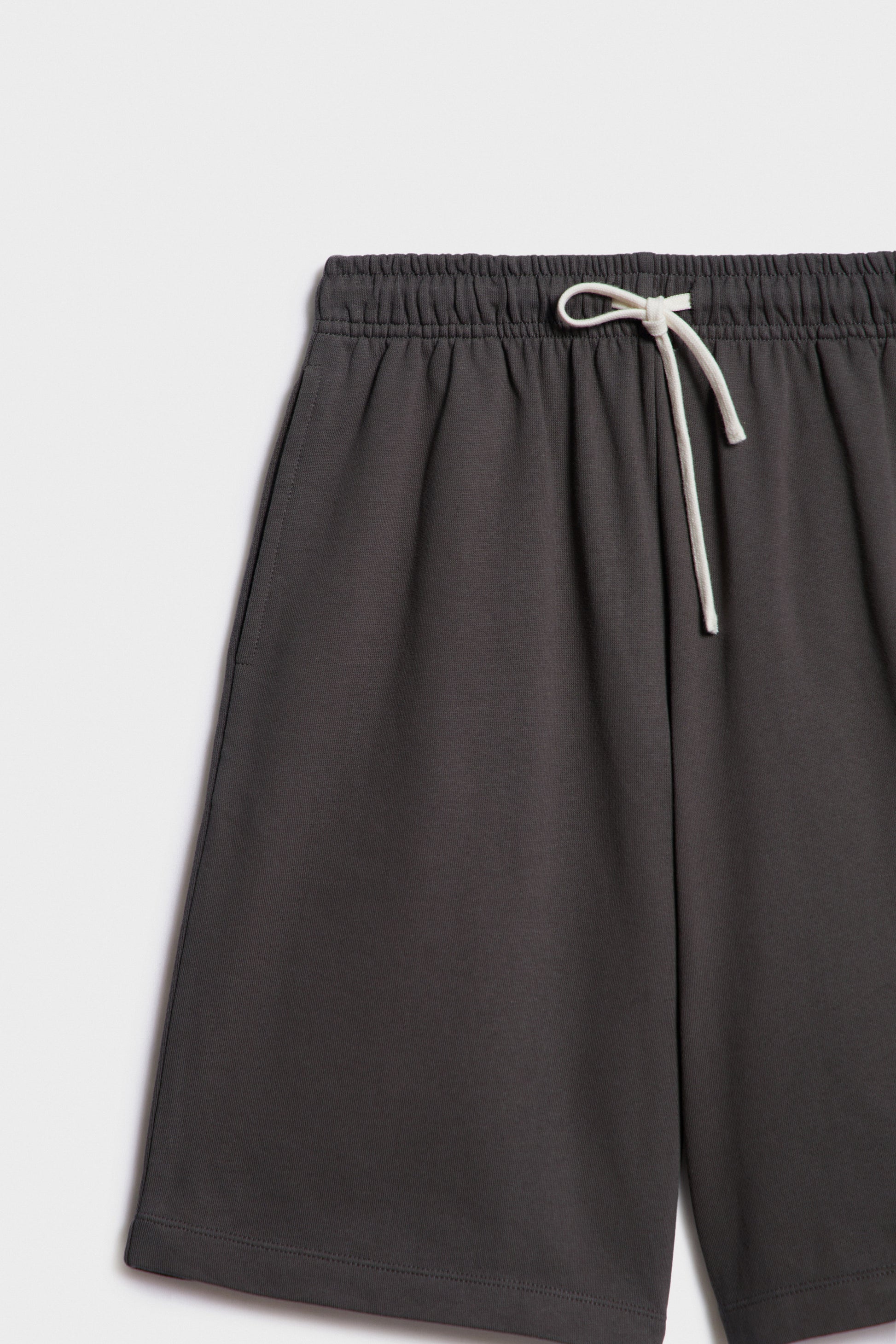 ANTHRACITE GREY