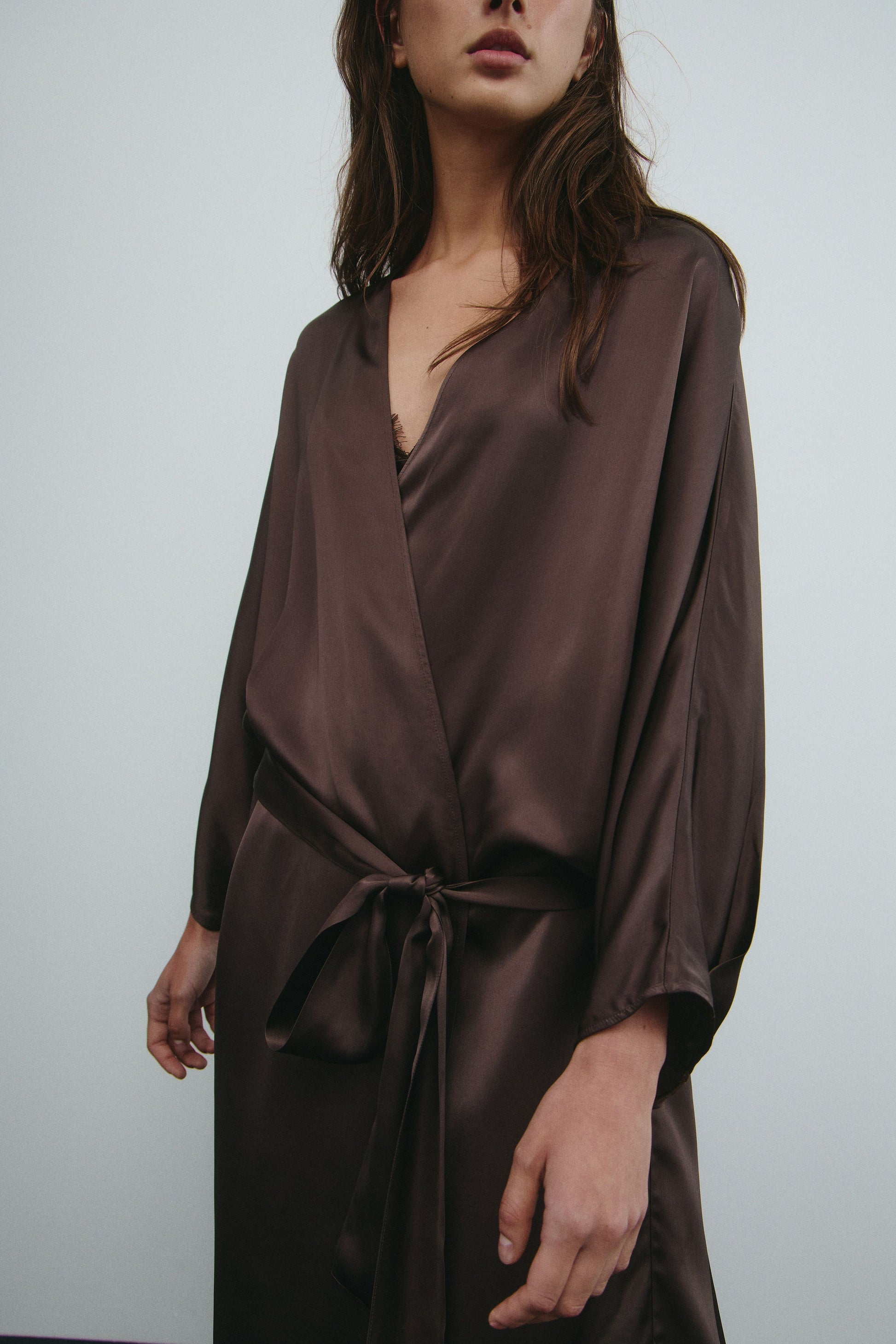 DARK BROWN