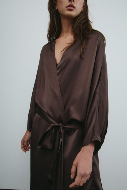 DARK BROWN