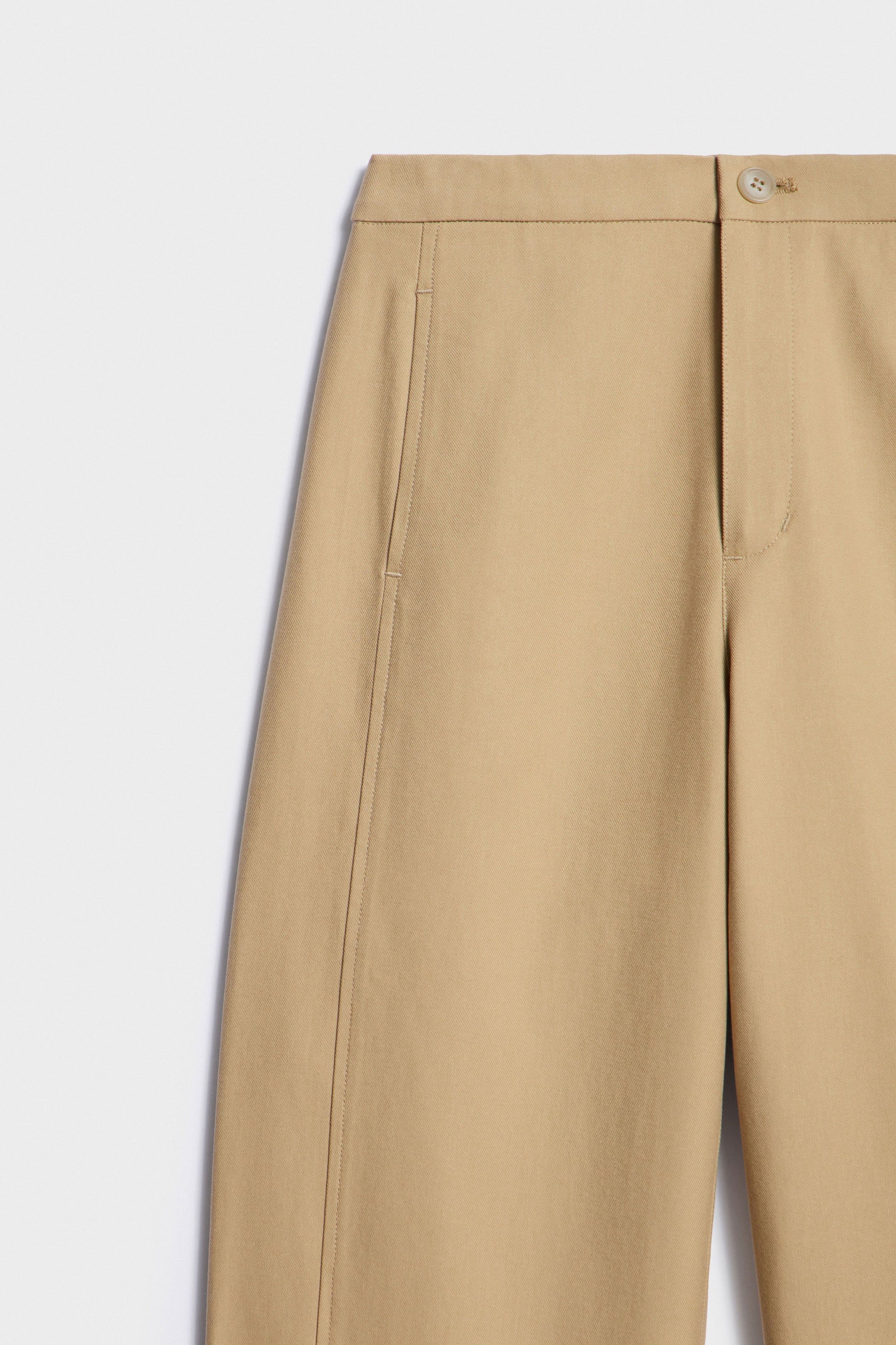 LIGHT BEIGE