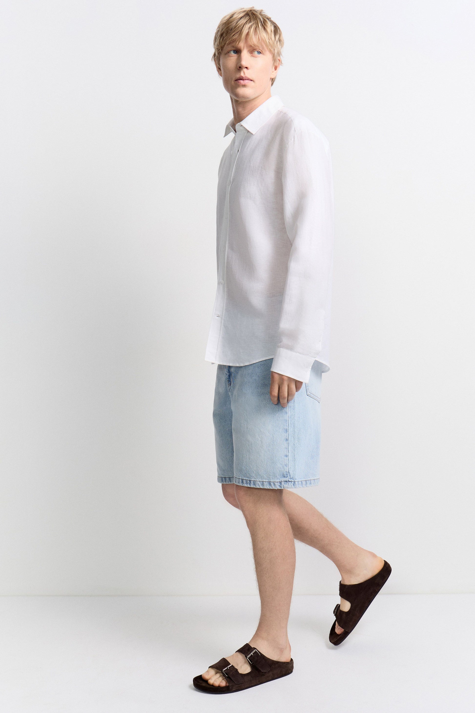 LIGHT BLUE