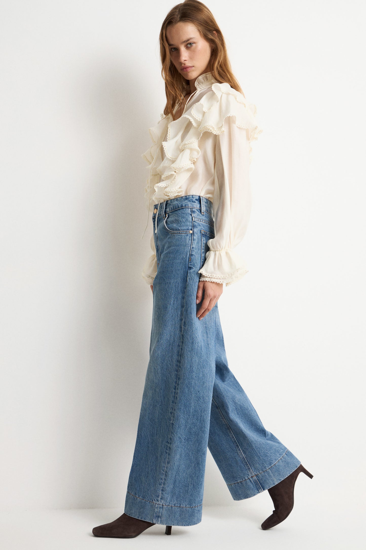 VINTAGE BLUE