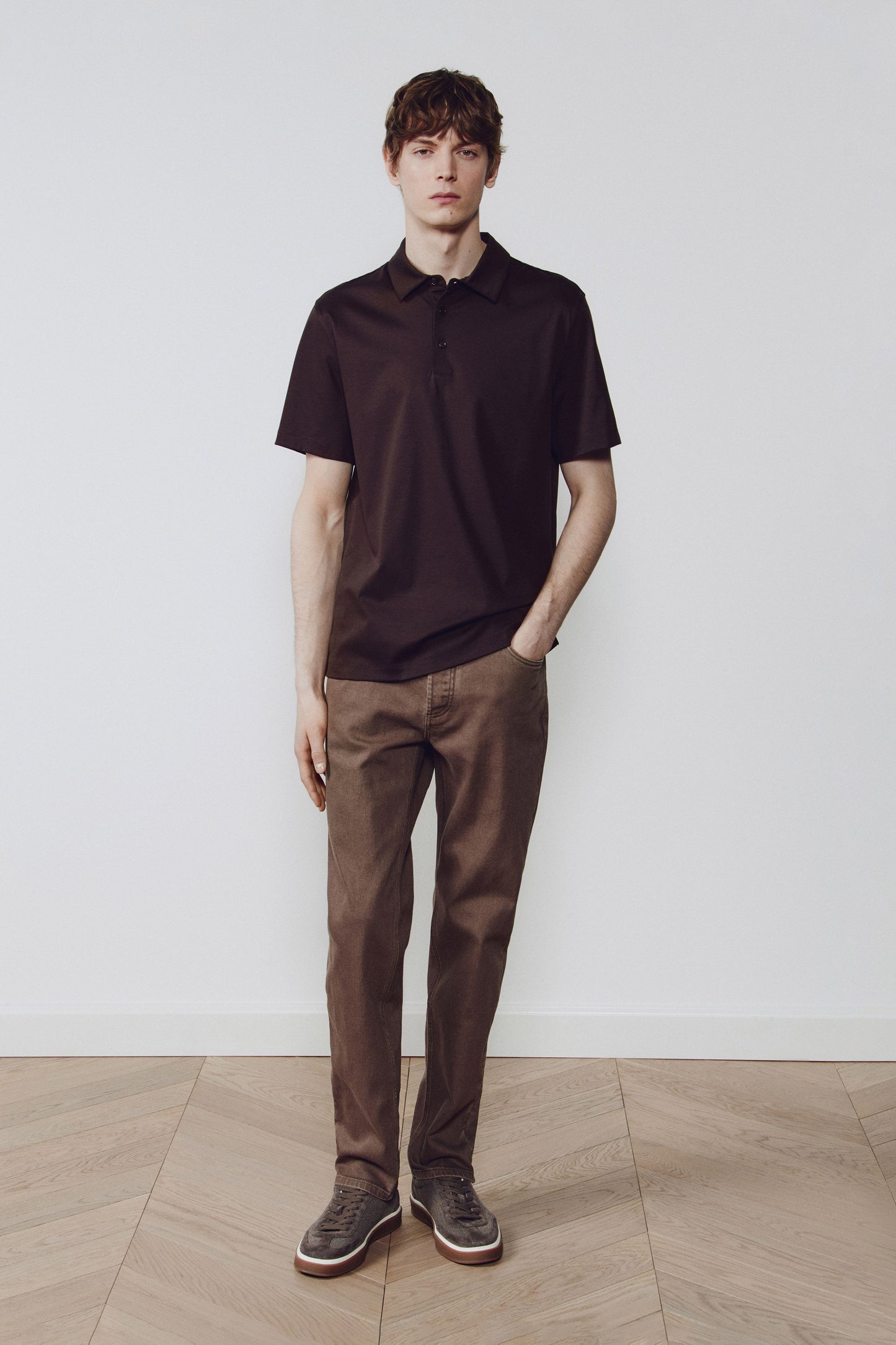 DARK BROWN