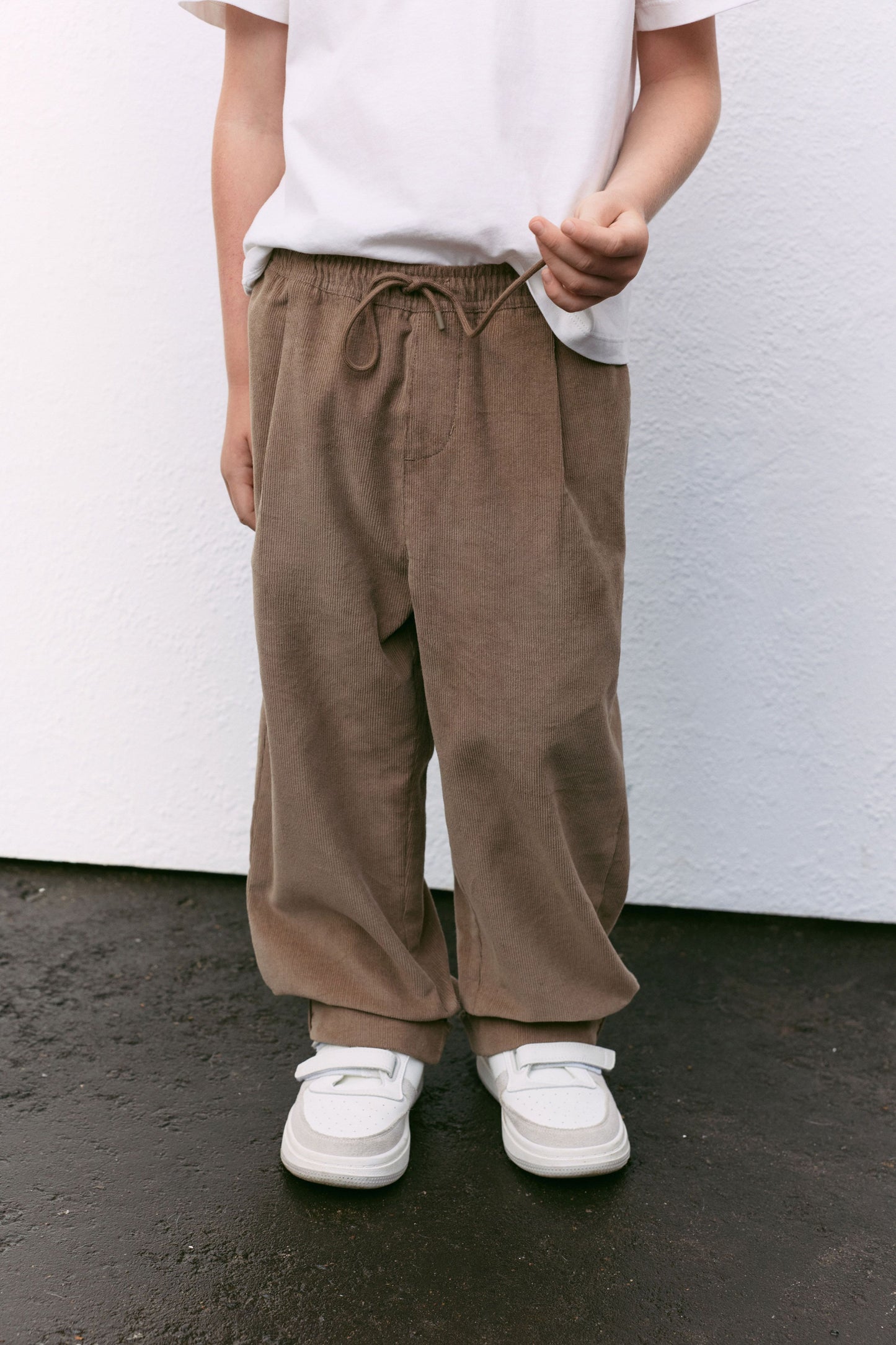 GREY BEIGE