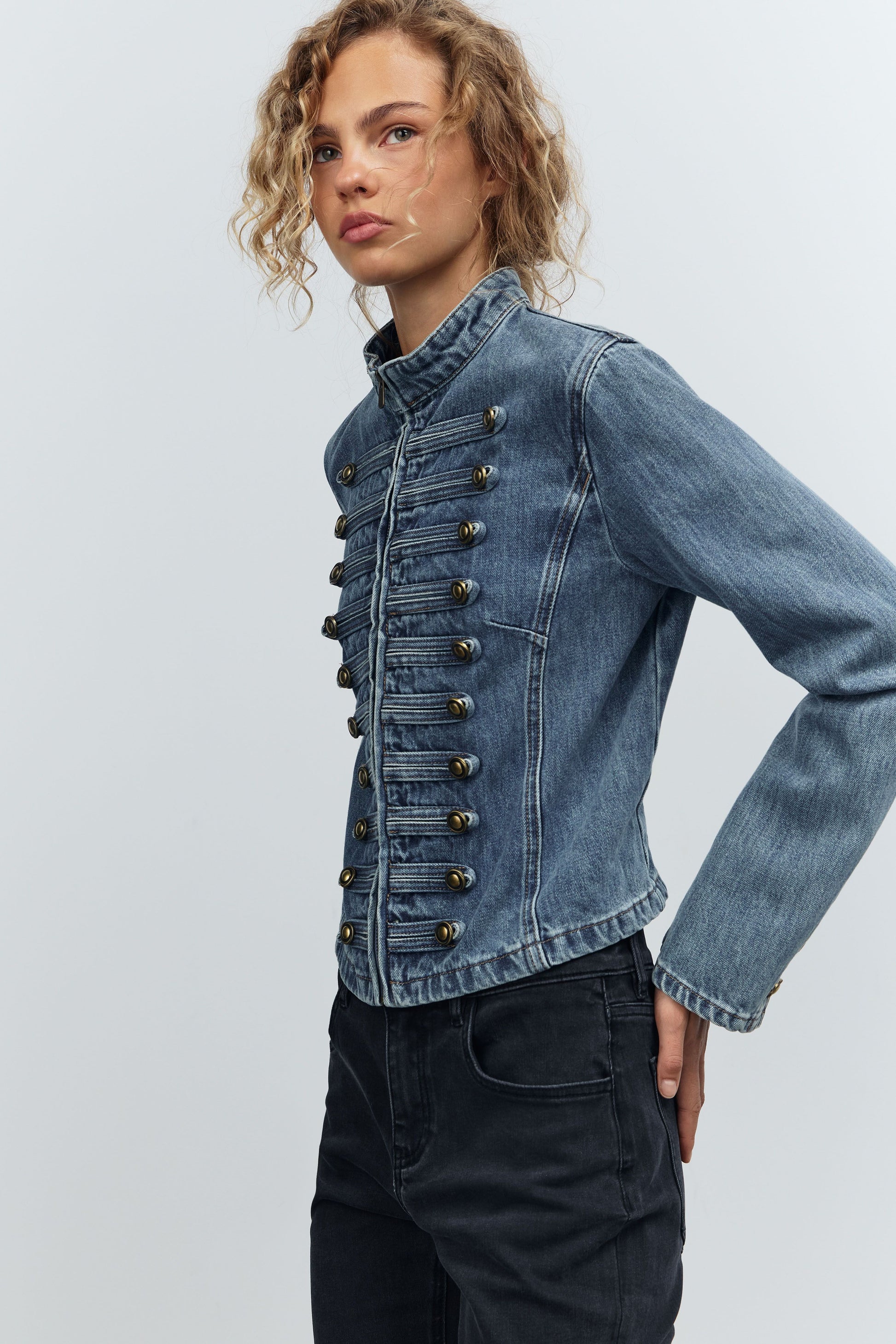 VINTAGE BLUE