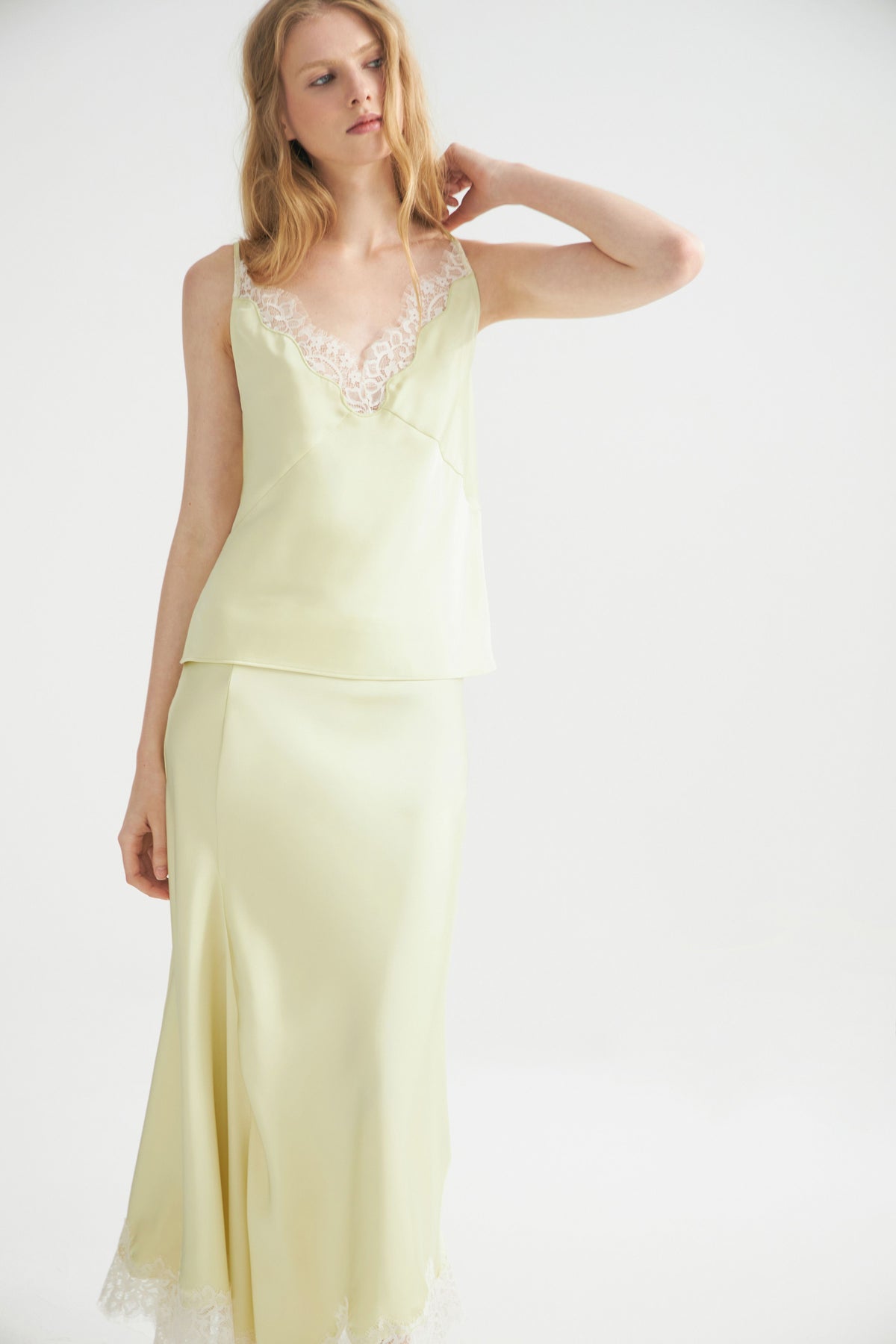 LIGHT GREEN