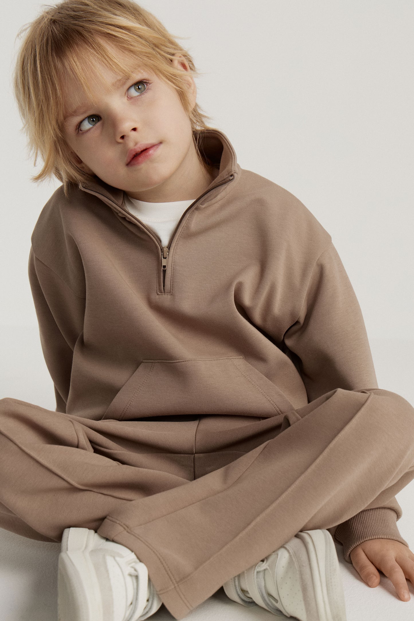 GRAY BROWN