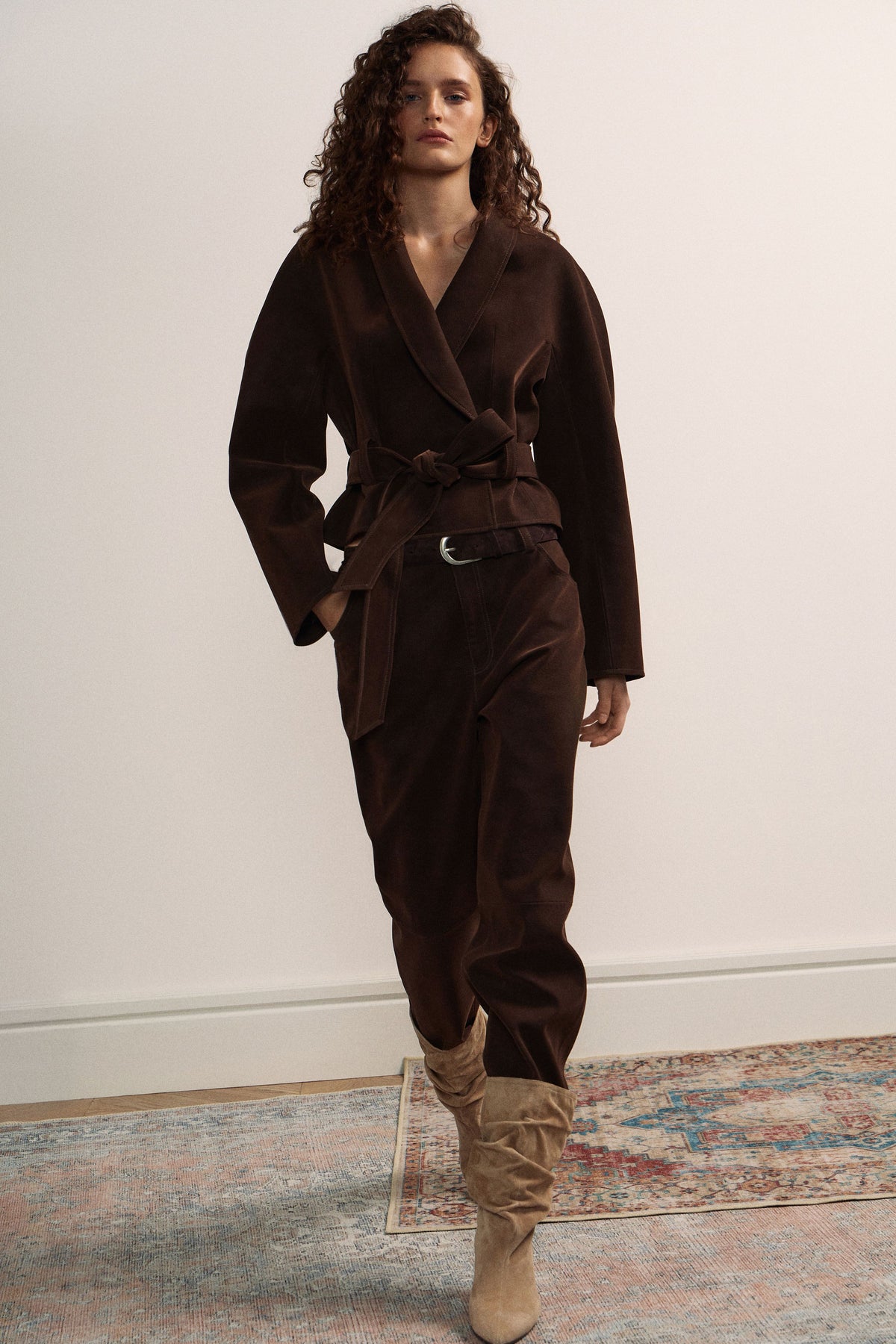 DARK BROWN