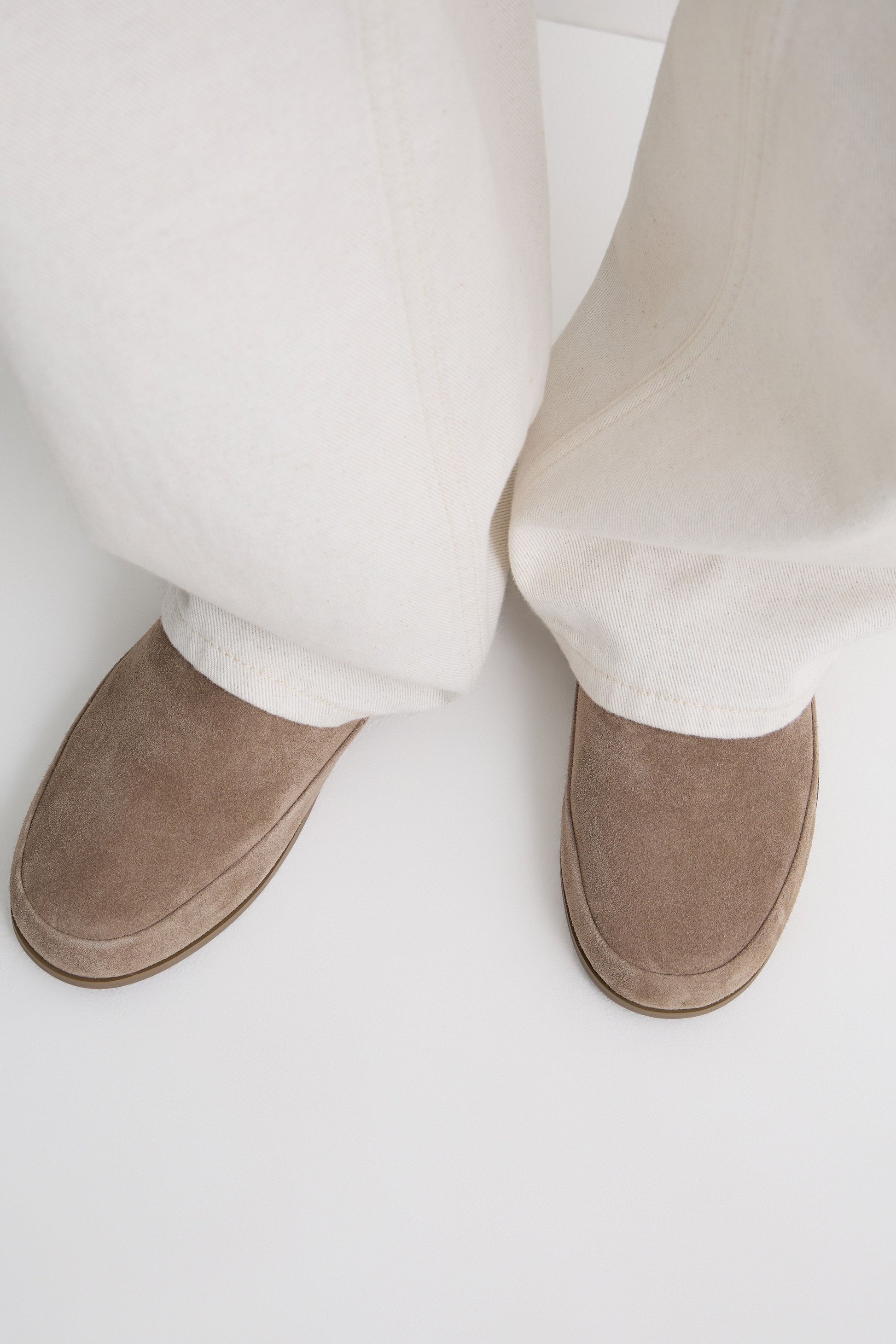 GREY BEIGE