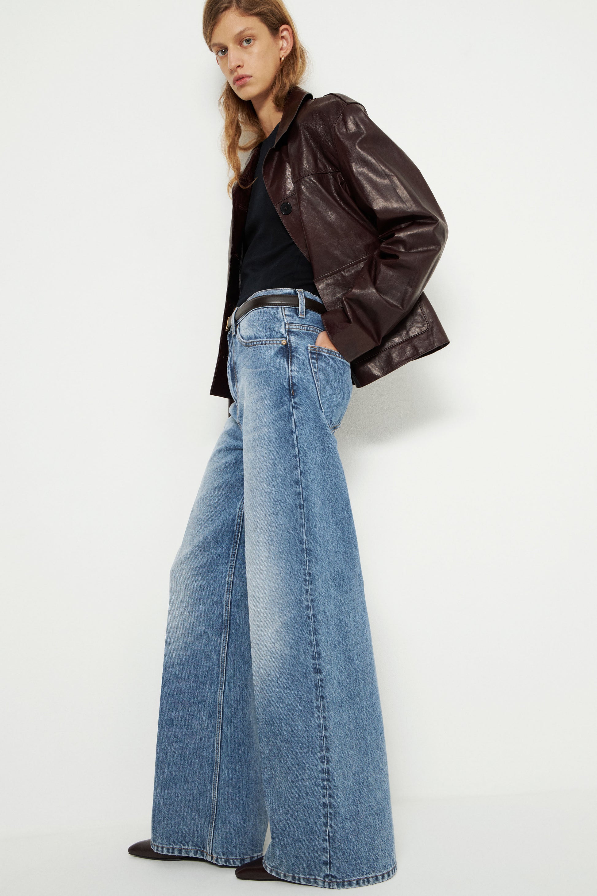 VINTAGE BLUE