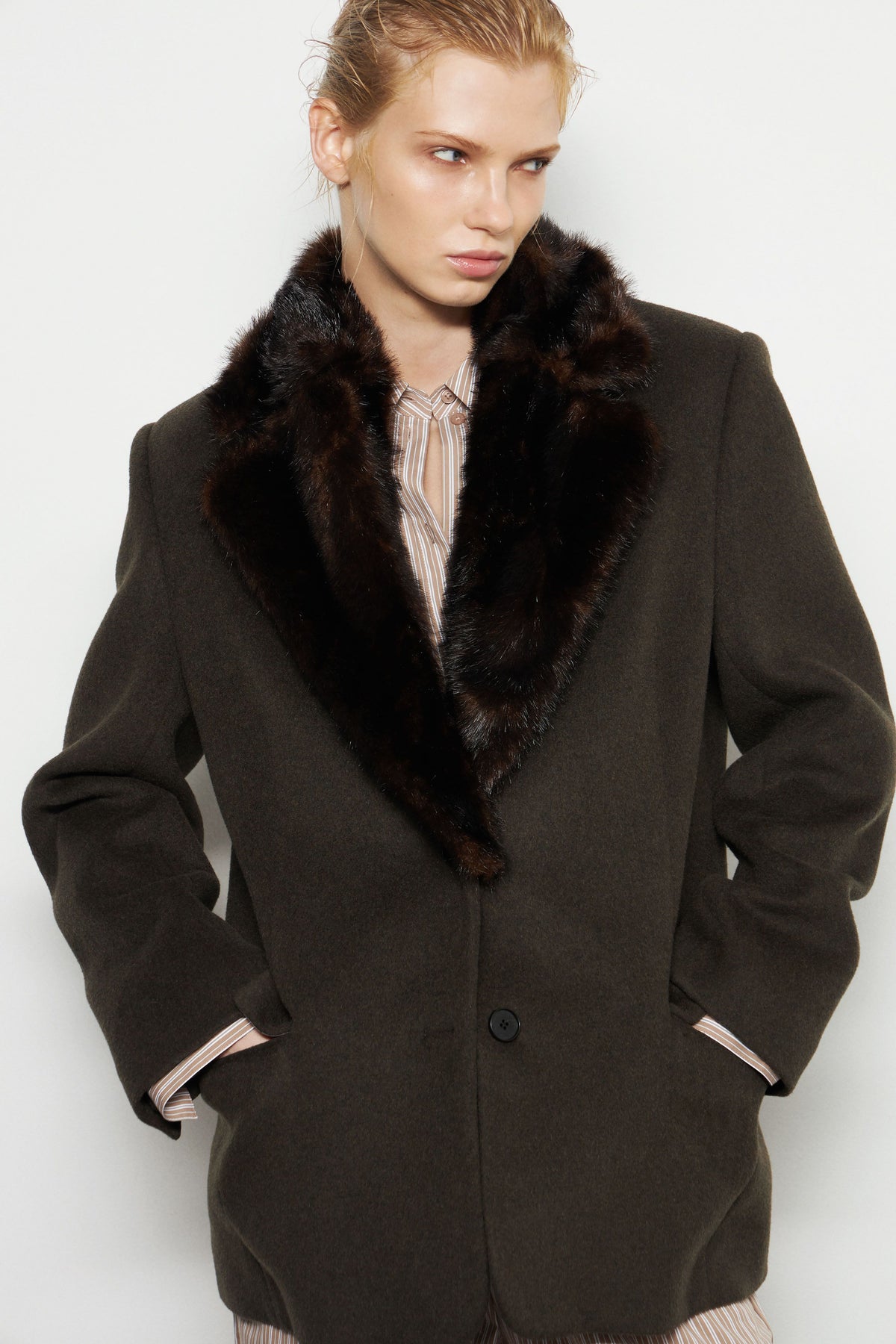 DARK BROWN